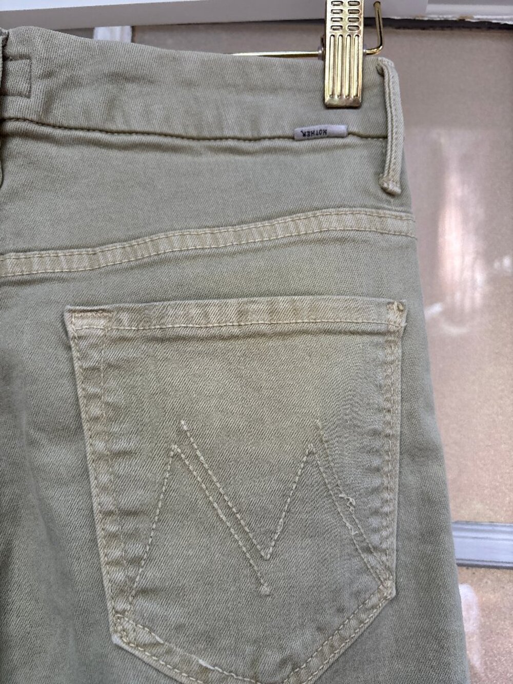 MOTHER High Waisted Looker Fray Jeans – Size 28 – Olive Green - Picture 6 of 14